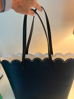 Black Scalloped Cutout Tote Bag with White Interior & Zip Pouch